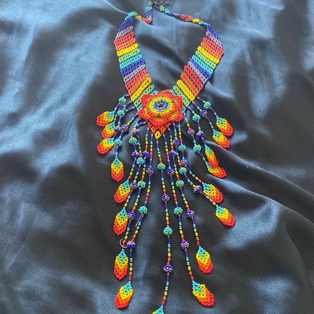 Handmade collar/necklace with bracelet.